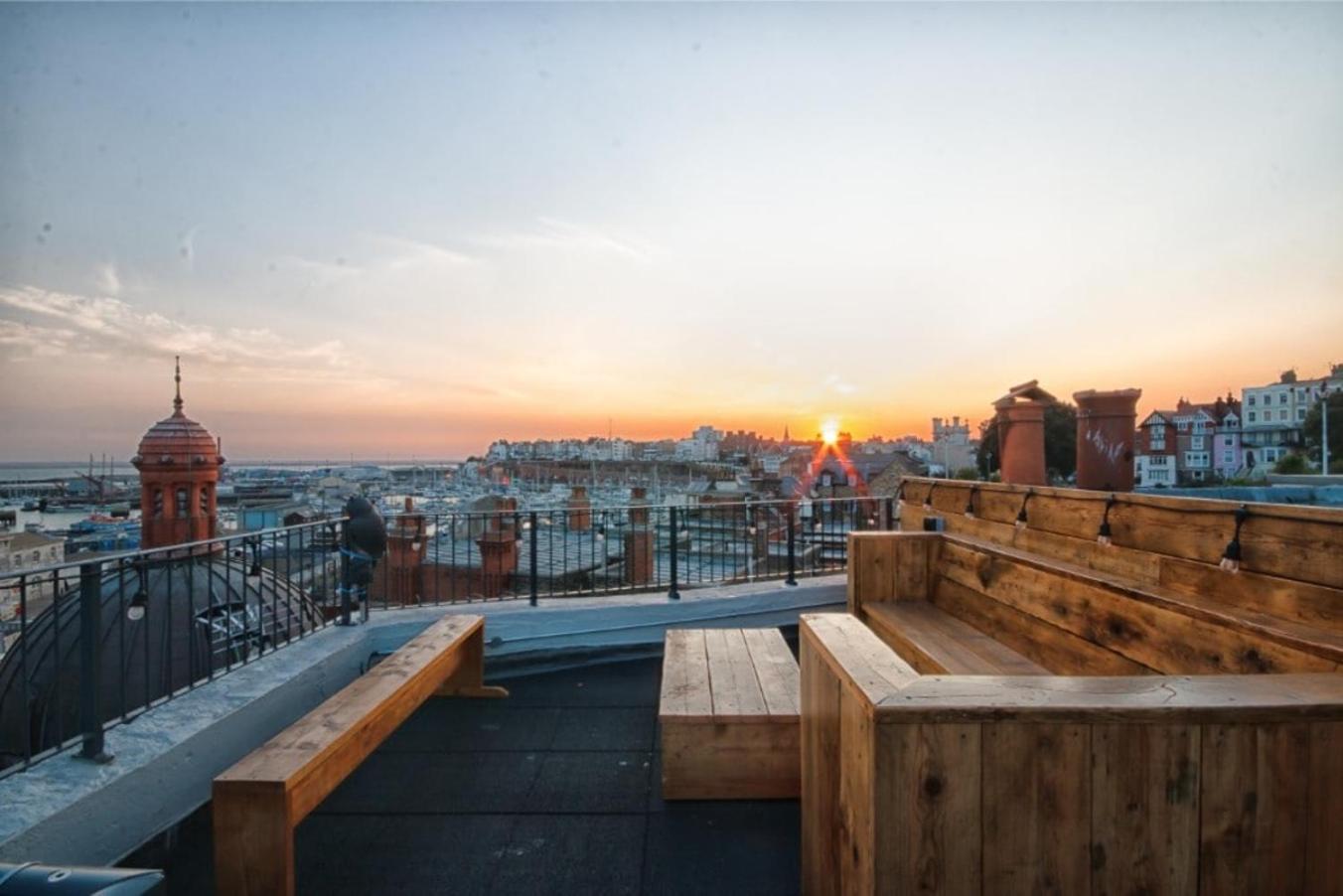 램즈게이트 Harbourside Roof Terrace & Sea Views By Adliv 빌라 외부 사진